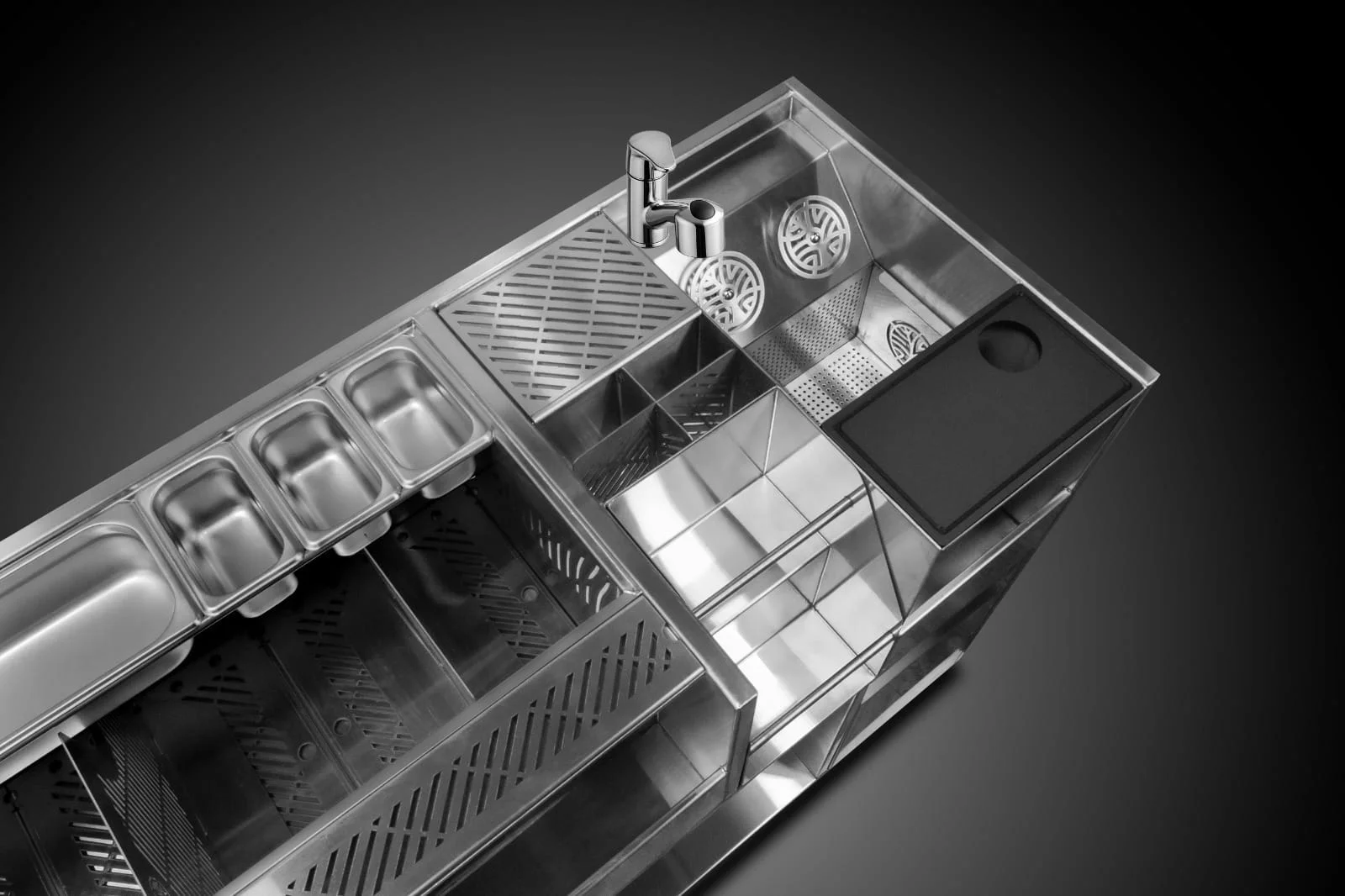 Detail of the portable bar on wheels rinse unit and stainless base